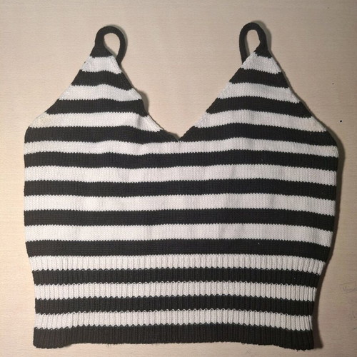 Knitted top with thirty stripes pin up like new, size M