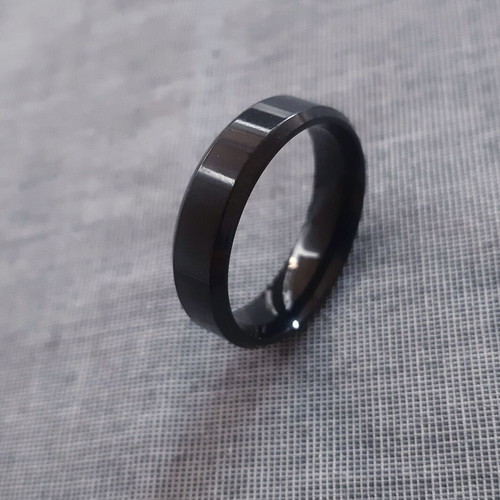 Men's ring wedding band black stainless steel new