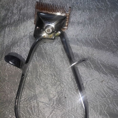 Vintage manual hair clipper used, steel
