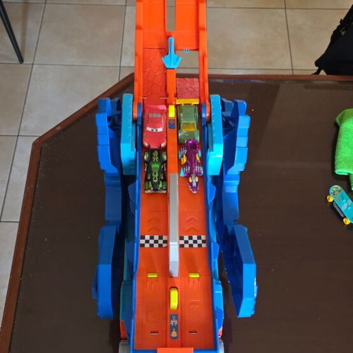 Hot Wheels Dinosaur Truck Track like new