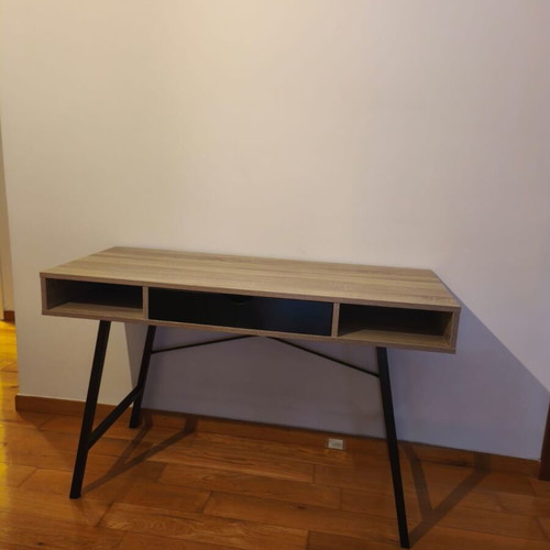 Desk made of metal and wood, like new, 1.20 × 48 cm