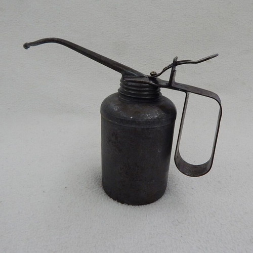 Metal Oil Can used, height 13 cm, functional