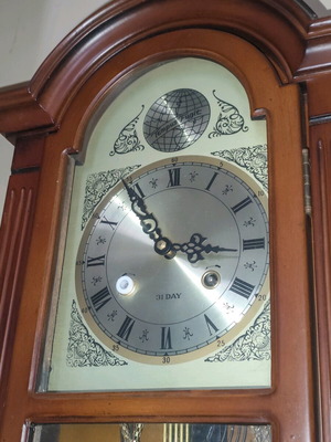 Vintage wooden Tempus Fugit wall clock like new, 31 Day mechanism