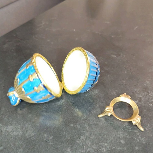Porcelain jewelry box egg used, vintage, blue and gold