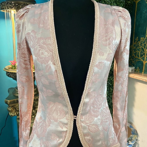 Original Vintage Salmon Pink Satin Floral Jacket like new, size S/M