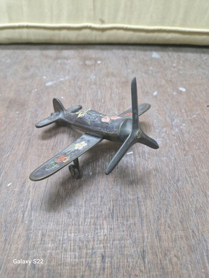 Αεροπλανάκι μεταλλικό μεταχειρισμένο σε άριστη κατάσταση