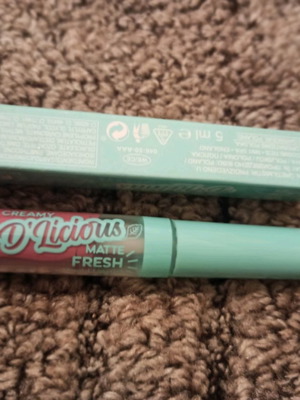 Creamy D'licious Matte Fresh lipstick new