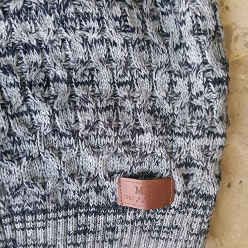 Gray pullover used for boys size 152 cm