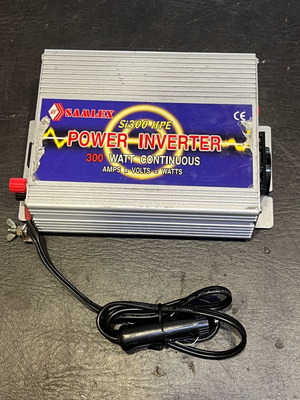 Samlex Si300 HPE Power Inverter 300W μεταχειρισμένος σε άριστη κατάσταση