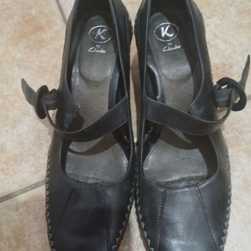 Clarks black leather women's heels size 39