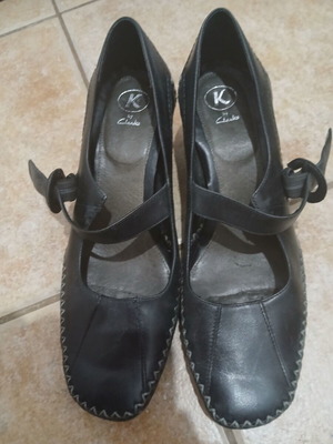 Clarks black leather women's heels size 39