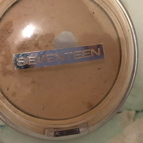 Seventeen Compact half-used with Aloe Vera SPF 15 No 3 Medium Beige used