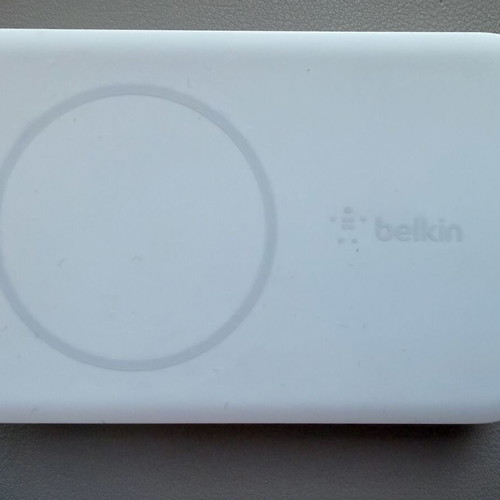 Belkin Magsafe Charger 5000mAh used wireless