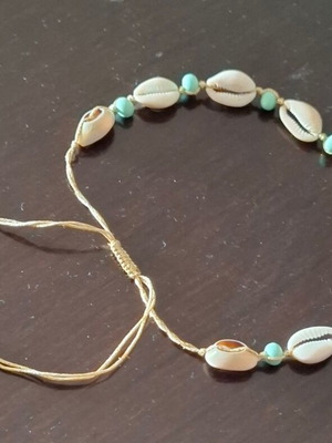 Handmade necklace with shells new