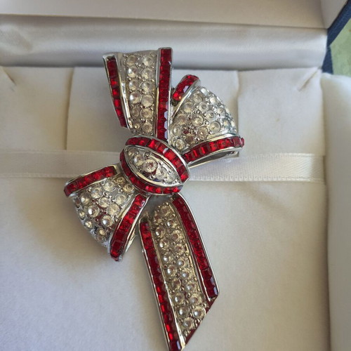 Hand Made Bow Brooch made in Italy, new, red and silver