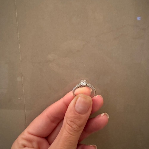 Swarovski ring like new, silver