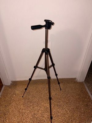 Nikon D3500 kit με φακούς 18-55mm, 70-300mm, Yongnuo 50mm σαν καινούργιο