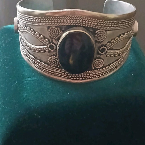 Handmade alpaca bracelet used