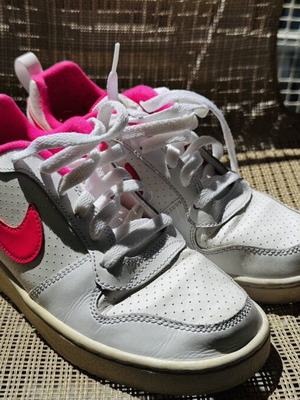 Nike Court Borough Low GS white size 38 like new