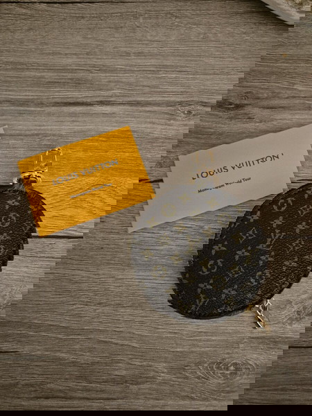 τσαντάκι για κέρματα Louis vuitton