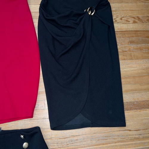 Midi skirts used, size S, black and red
