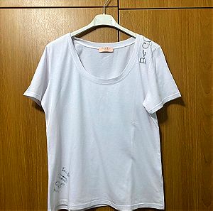 6€ Όμορφη απλή γυναικεία μπλούζα XL.