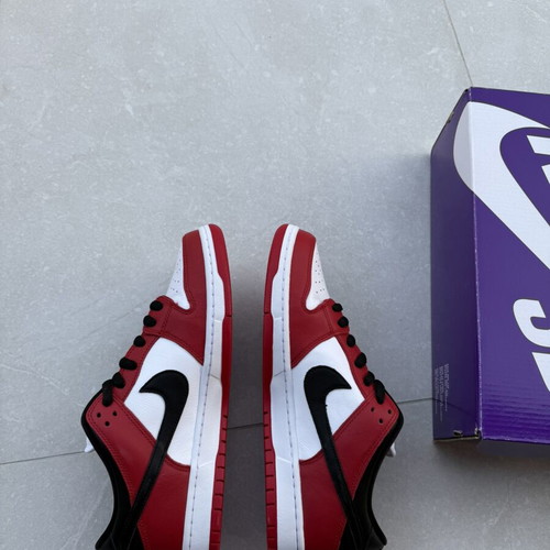 Nike SB Dunk Low Chicago sneakers brand new, size 45, red