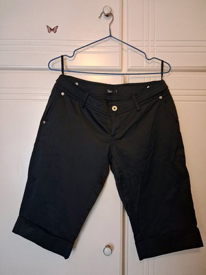 Toi&Moi satin black bermuda shorts like new, size M