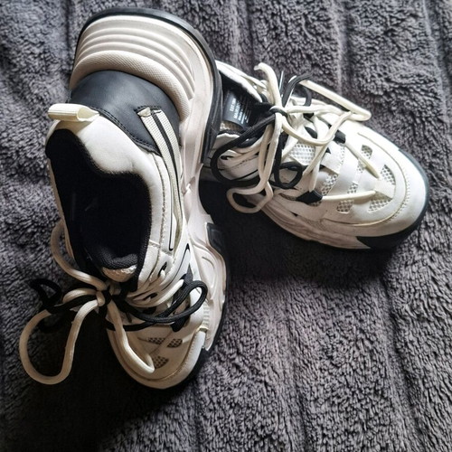 Mairiboo sneakers like new, black and white, size 39