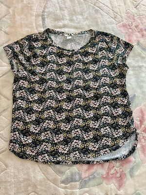 Floral women's short-sleeve shirt like new, multicolor, sizes S/M