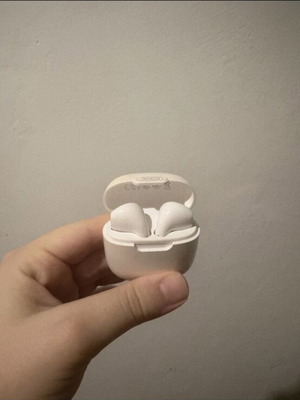 Earbuds used, good condition