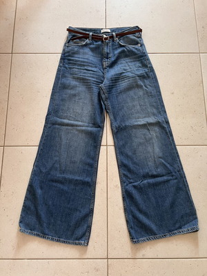 Zara Wide Leg Jeans with Thin Brown Belt like new, size M