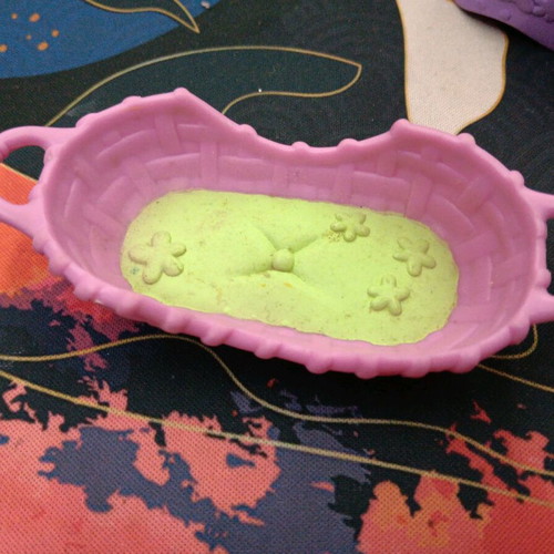 Littlest Pet Shop beds like new
