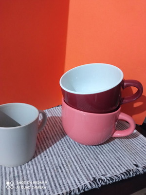 Set of 2 giant mugs new for cereals or planters