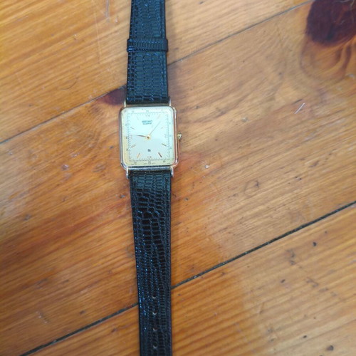 Seiko men's black watch like new