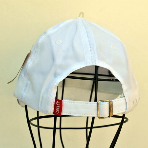 Oakley white unisex hat new with tags
