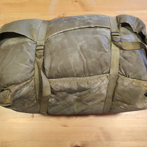 Military sleeping bag old used in good condition