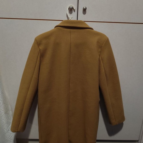 Camel short coat like new, size M, 100% polyester