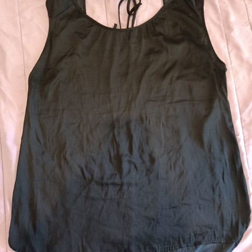 Black loose sleeveless top with back tie like new