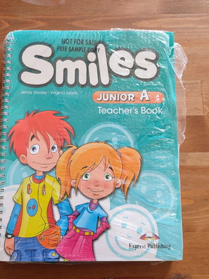 Βιβλίο αγγλικών Smiles Junior A Teacher's Book καινούργιο με σετ 10 αφίσες