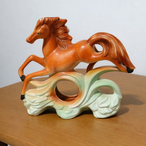 Ceramic Horse collectible decoration like new