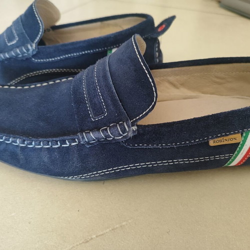 Robinson men's blue moccasins size 43 like new