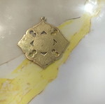 Women's pendant, unknown material
