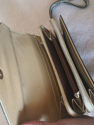 Large wallet like new