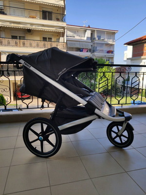 Thule Urban Glide 2 double jogging stroller used, lightweight aluminum