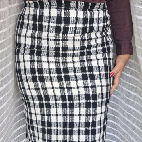 Checked pencil skirt black and white used size L