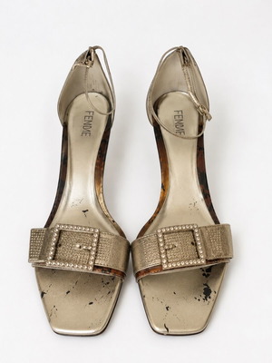 Sandal size 40 new without wear