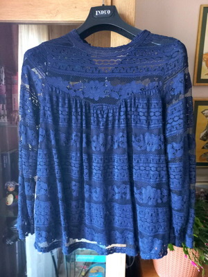 Romantic Paris blouse blue, like new, size M