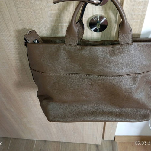 Gianni Chiarini leather handbag new, missing long handle