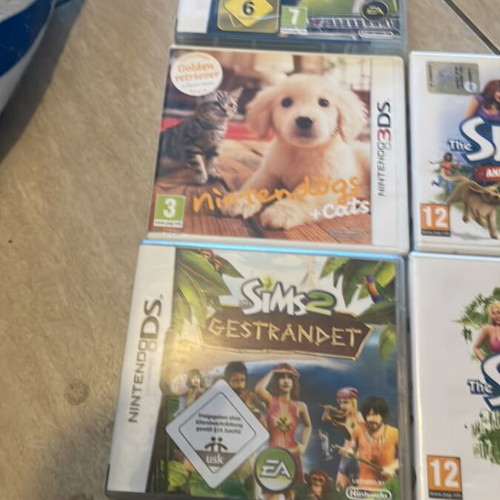 Nintendo DS and 3DS game cases like new, manuals included, no games